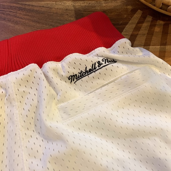 🔆 Used like new! Gently used Men’s size small - Picture 10 of 12